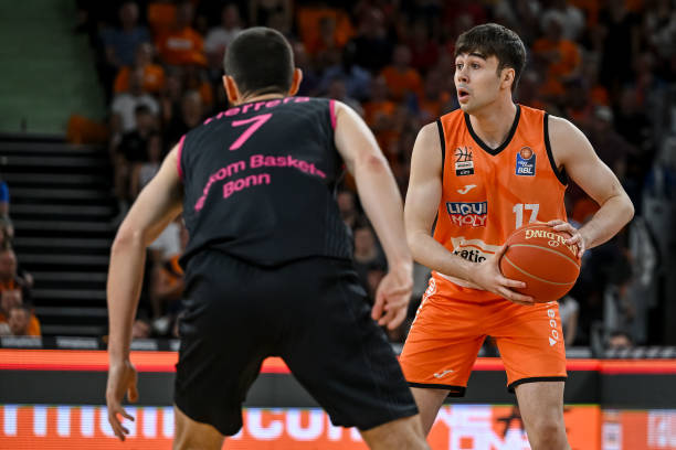 虽然租借费 虽然租借费