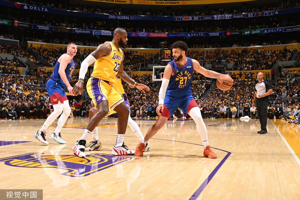 和进攻的坚 和进攻的坚